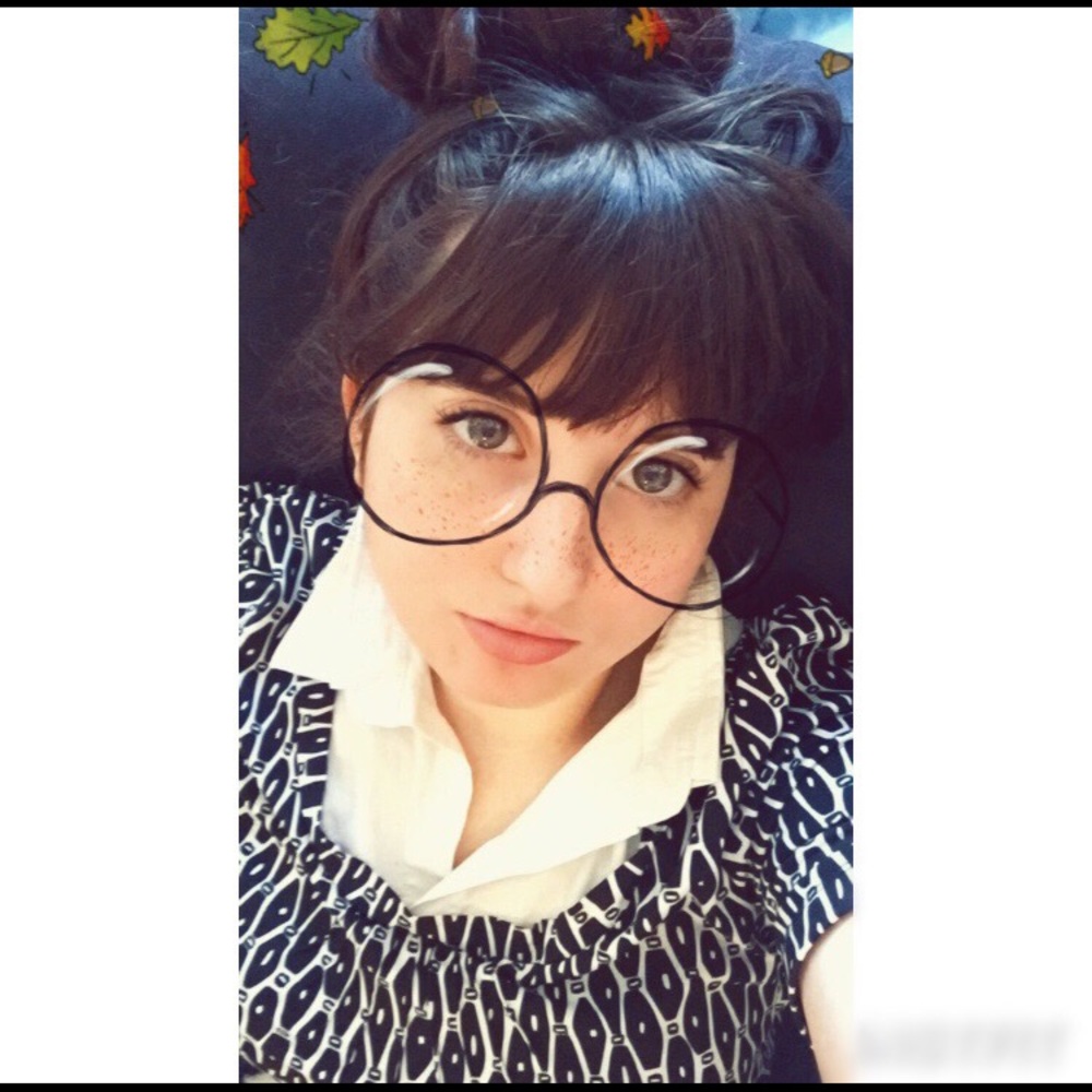 Meet your Posher, Ana